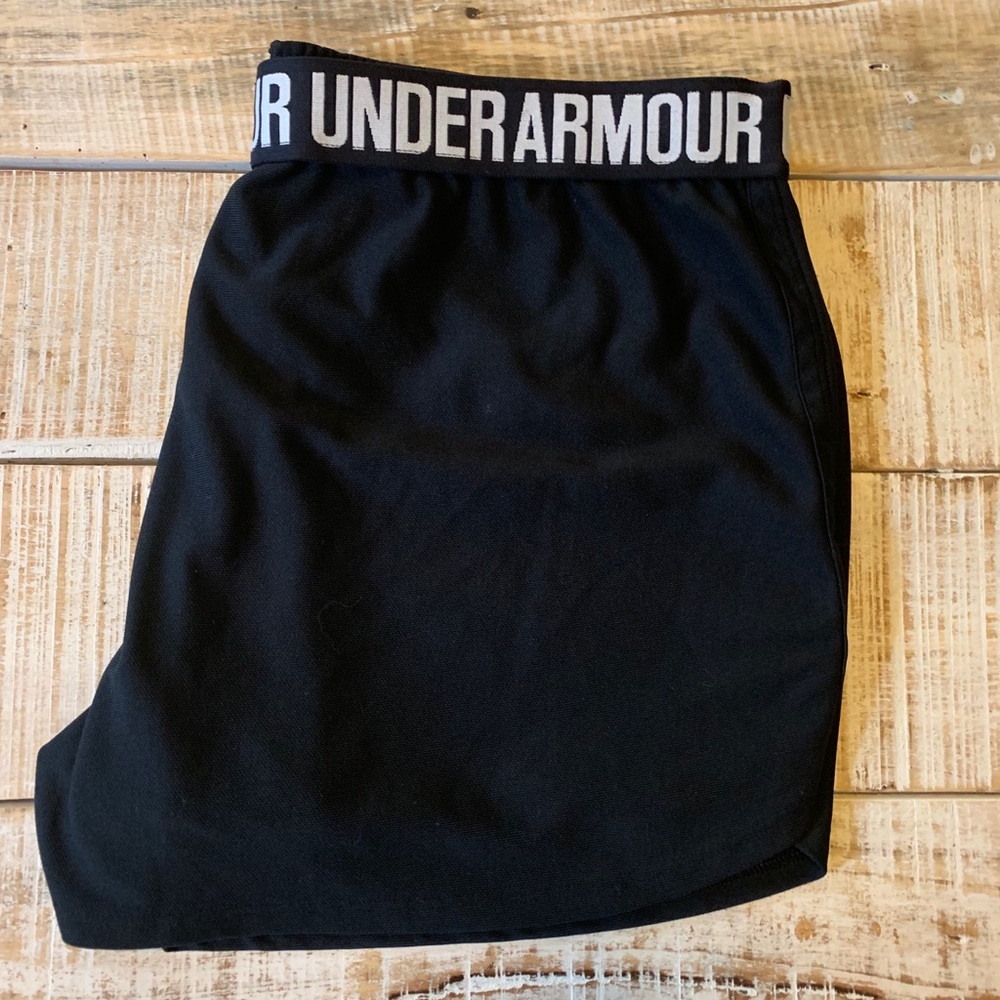 Under Armour Workout Shorts - Picture 2 of 4